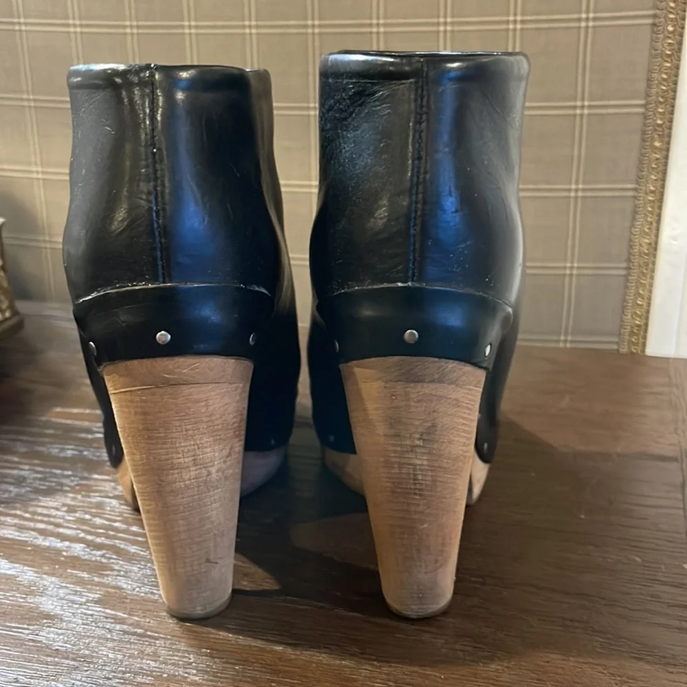 Marni Peep Roe Booties black with Wooden Heels, size 37 (US 7)